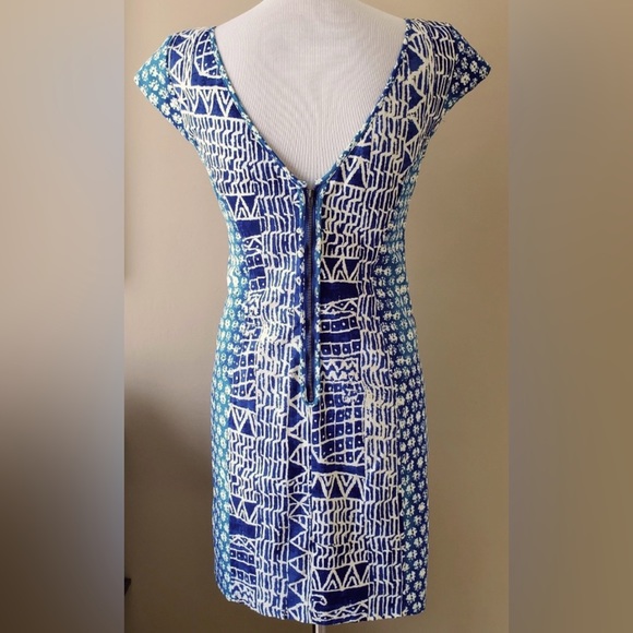 Plenty by Tracy Reese Peruvian Cap
Sleeve Blue Batik Print Mini Dress - Picture 2 of 9